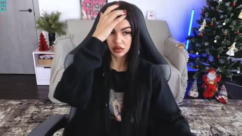 Monika online show from 01-18-26, 10:19