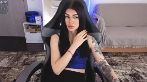 Snapshot of luckyrebel_ chatting on 05-06-26, 06:52 Monika online show from 05-06-26, 06:52