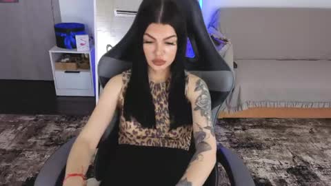 Snapshot of luckyrebel_ chatting on 05-12-26, 08:00 Monika online show from 05-12-26, 08:00