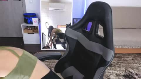 Snapshot of luckyrebel_ chatting on 05-13-26, 07:28 Monika online show from 05-13-26, 07:28