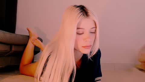 luckysapphire777 online show from 02-03-25, 10:03