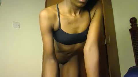 Snapshot of luckyy003 chatting on 04-21-26, 04:41 brielle online show from 04-21-26, 04:41