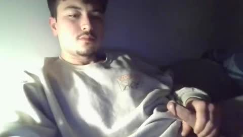 Snapshot of lucrativebong chatting on 01-14-25, 08:31 Zack online show from 01-14-25, 08:31