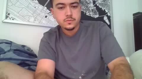 Snapshot of lucrativebong chatting on 08-02-26, 10:19 Zack online show from 08-02-26, 10:19