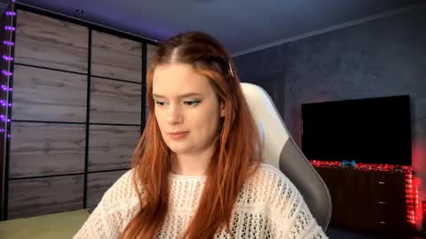 Snapshot of lucretiareisen chatting on 04-03-26, 03:10 EmmaEmbers online show from 04-03-26, 03:10