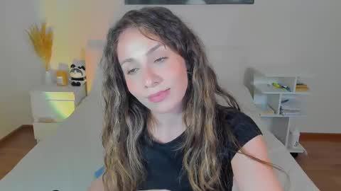 lucy__ray online show from 12-05-24, 08:44