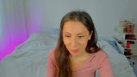 Snapshot of lucy__ray chatting on 05-07-26, 08:09 lucy__ray online show from 05-07-26, 08:09
