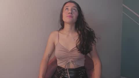 Lucy Herrera online show from 02-01-26, 08:18