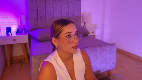 lucy online show from 04-02-26, 03:37