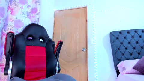Snapshot of lucy_chanell chatting on 07-05-26, 09:11 lucy online show from 07-05-26, 09:11