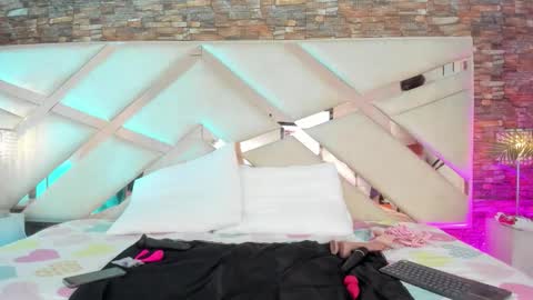 lucy_davies_ online show from 03-23-26, 11:36