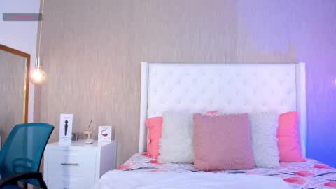 Lucy online show from 12-17-25, 01:06