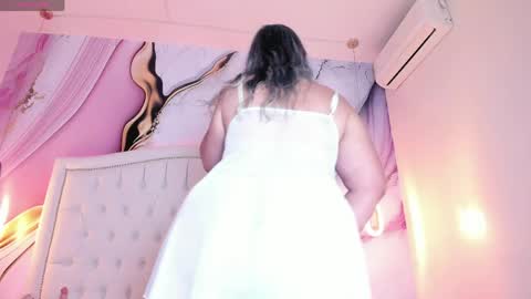 Snapshot of lucy_milf_474 chatting on 04-18-26, 07:07 Lucy online show from 04-18-26, 07:07