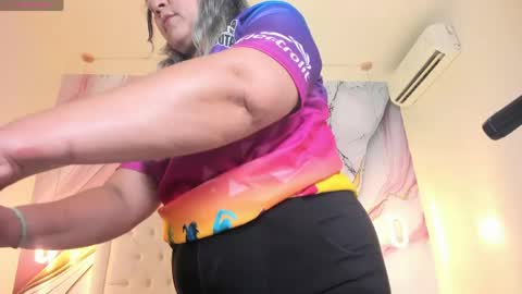 Snapshot of lucy_milf_474 chatting on 05-12-26, 12:13 Lucy online show from 05-12-26, 12:13
