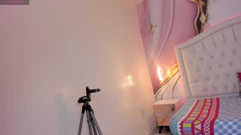 Snapshot of lucy_milf_474 chatting on 06-05-26, 12:00 Lucy online show from 06-05-26, 12:00