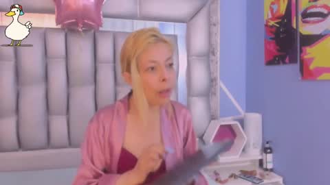 Snapshot of lucy_ny chatting on 11-08-25, 02:39 SleepyAbuela online show from 11-08-25, 02:39