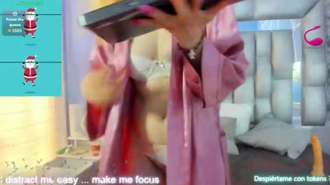 Snapshot of lucy_ny chatting on 12-13-25, 07:53 SleepyAbuela online show from 12-13-25, 07:53