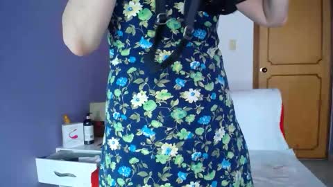 Snapshot of lucy_ny chatting on 02-06-26, 02:09 SleepyAbuela online show from 02-06-26, 02:09