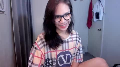Snapshot of lucy_shane chatting on 10-06-25, 07:22 lucy_shane online show from 10-06-25, 07:22