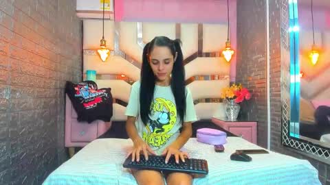 Lucy unlimit come back here  online show from 04-11-26, 01:54