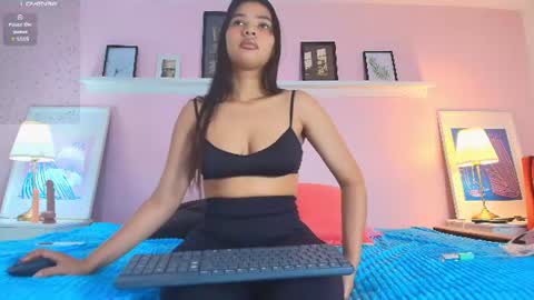 Snapshot of lucybelldh chatting on 07-09-26, 09:52 Lucia Bell online show from 07-09-26, 09:52