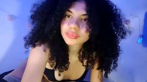 Snapshot of lucybellea chatting on 04-30-26, 08:57 Lucia online show from 04-30-26, 08:57
