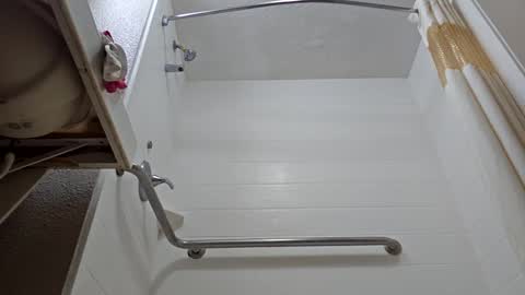 Lucy Loves Lookers online show from 01-30-25, 07:50