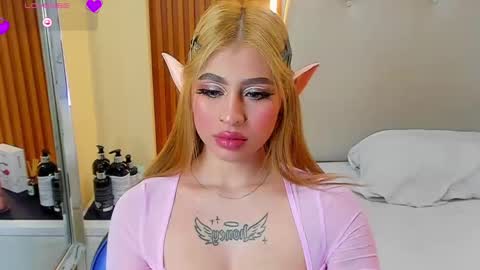 L U C Y  online show from 10-31-25, 01:23