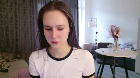 Lucy Rose online show from 04-04-26, 11:40