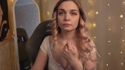 Lucy online show from 02-07-26, 11:47