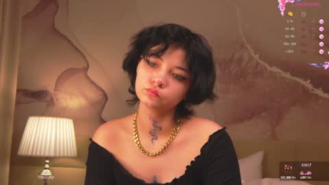 lucyvee online show from 12-29-24, 08:22