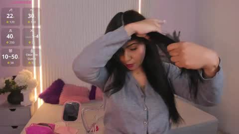 Lucy Wold online show from 05-22-26, 07:08