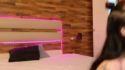 Snapshot of lucywilow chatting on 12-10-24, 07:26 LucyWillow online show from 12-10-24, 07:26