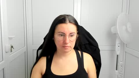 Snapshot of lucyycharm chatting on 06-16-26, 06:49 Lucy online show from 06-16-26, 06:49