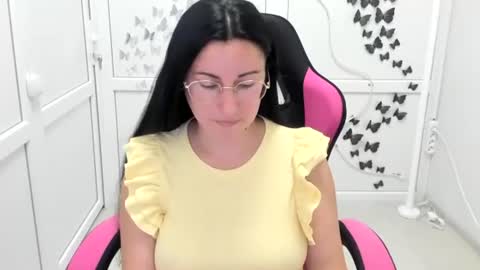Snapshot of lucyycharm chatting on 07-01-26, 12:40 Lucy online show from 07-01-26, 12:40