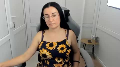 Snapshot of lucyycharm chatting on 07-15-26, 12:32 Lucy online show from 07-15-26, 12:32
