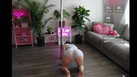 Lucy online show from 04-07-26, 10:53