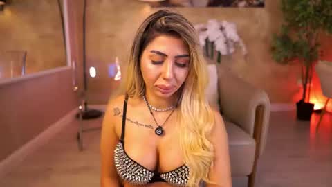 Snapshot of lucyyrosse chatting on 06-20-26, 08:17 LucyRose online show from 06-20-26, 08:17