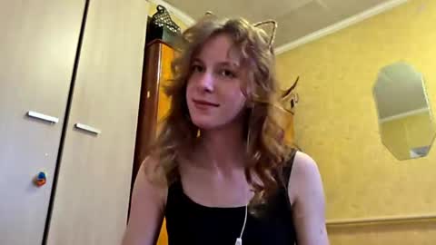 Sofia online show from 04-13-26, 06:08