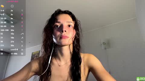Snapshot of ludivinablice chatting on 07-17-26, 01:18 Mika online show from 07-17-26, 01:18
