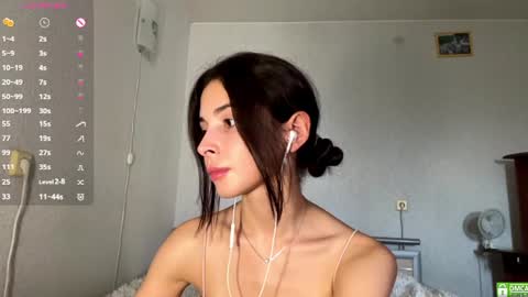 Snapshot of ludivinablice chatting on 07-23-26, 01:42 Mika online show from 07-23-26, 01:42