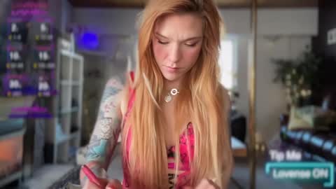 Snapshot of luebeam chatting on 01-13-25, 06:38 Luubeam INSTA luubeammm TWITTER lunaisreallycu1 online show from 01-13-25, 06:38