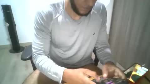 Snapshot of luhizu87871987 chatting on 11-05-25, 04:45 luhizu87871987 online show from 11-05-25, 04:45