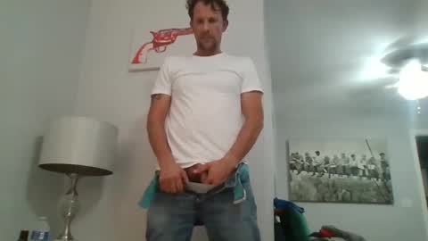 luiggii0904 online show from 12-20-24, 01:58