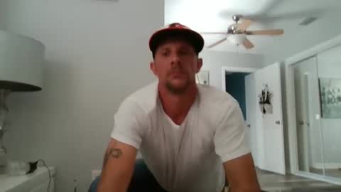 luiggii0904 online show from 02-01-25, 07:13