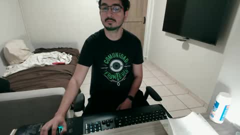 luis_flr online show from 03-10-25, 03:30