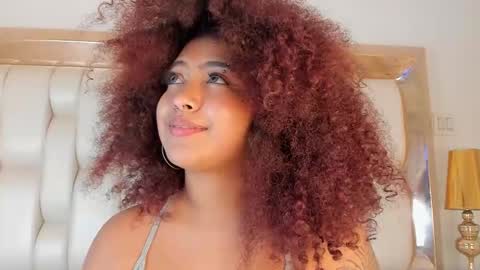 Snapshot of luisa_cameron chatting on 01-10-25, 05:56 online show from 01-10-25, 05:56