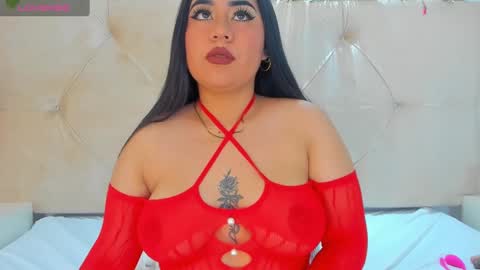 Snapshot of luisa_cameron chatting on 01-26-25, 12:01 online show from 01-26-25, 12:01