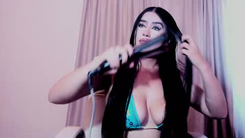 Luisa Diaz online show from 04-08-26, 10:10