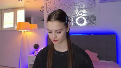 LuisaClover online show from 03-16-26, 01:15